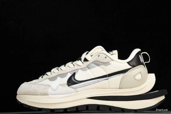 Vaporwaffle sacai Black White Nike DD1875-101 Grey 1113